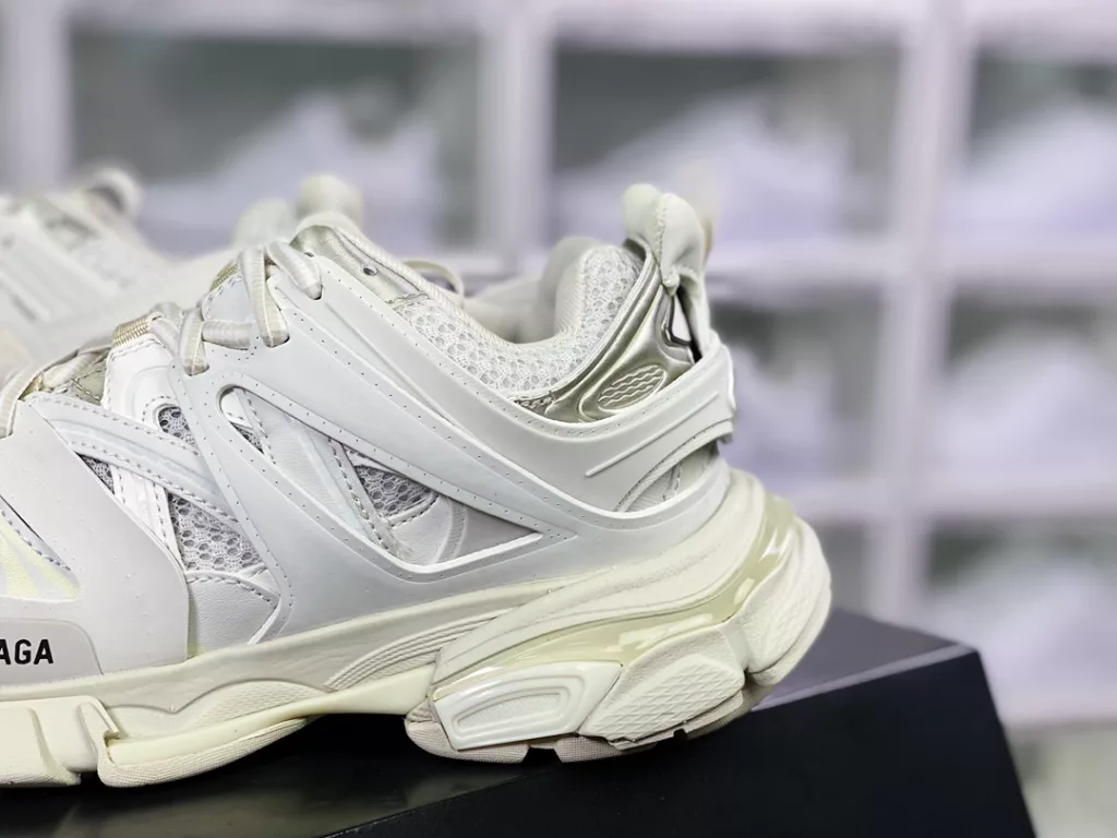 BALENCIAGA Track Trainers 3.0-generation retro wild running dad trend versatile jogging shoes 542023 W3AC1 189710