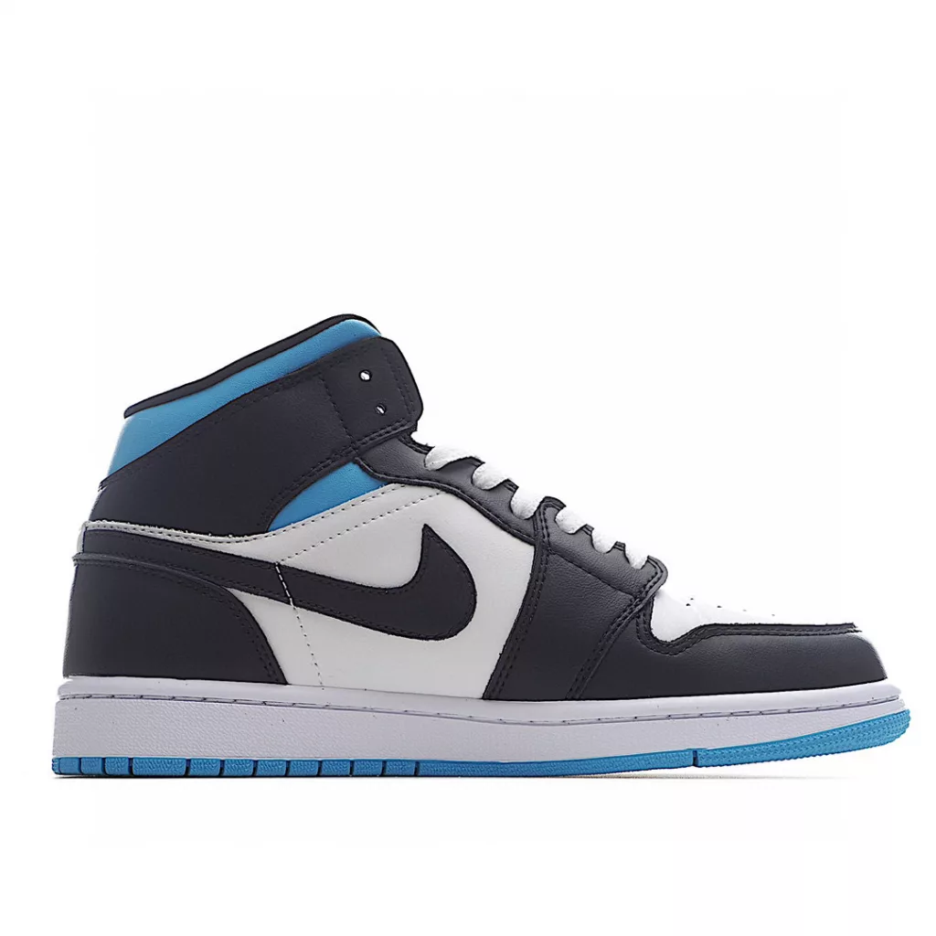 The Air Jordan 1 Mid AJ1 Mid Top Basketball Shoe features a brand new batch of original models, full soles, and factory customized leather materials, with a delicate and correct feel. The hem process is perfect and detailed. Product number: BQ6472-102 Black and White Blue 9