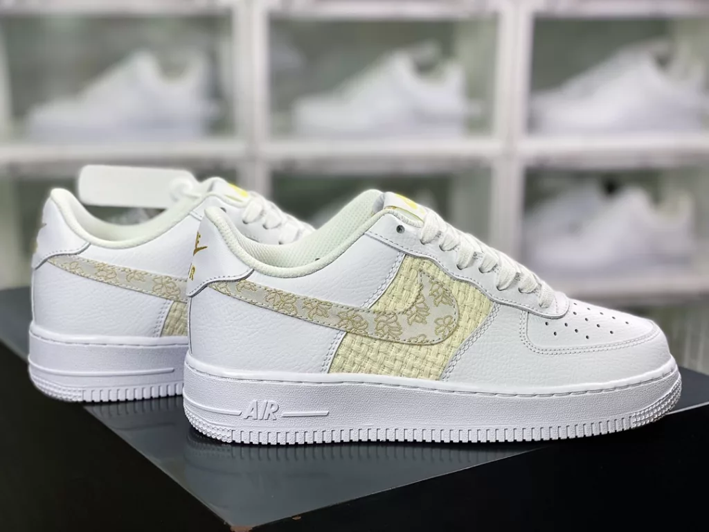 New Nike Wmns Air Force 1'07 ESS 