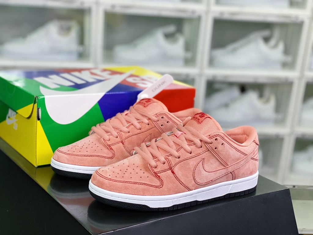 SB Dunk Low Pro 