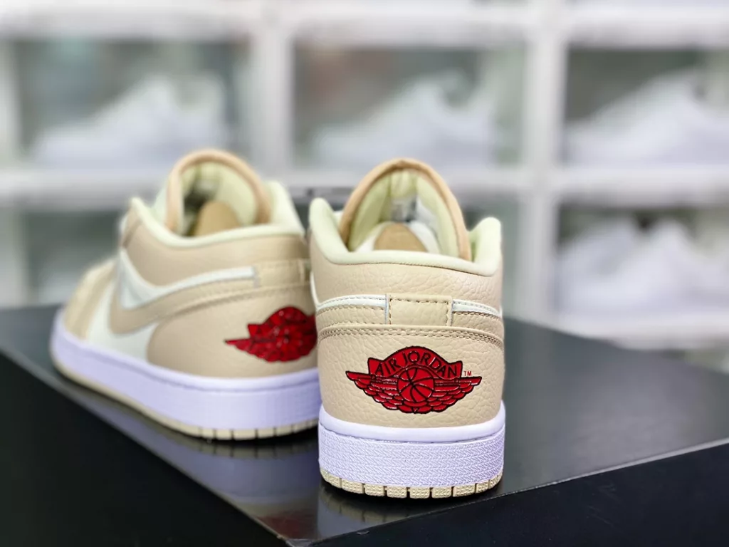 Air Jordan 1 Low SE 