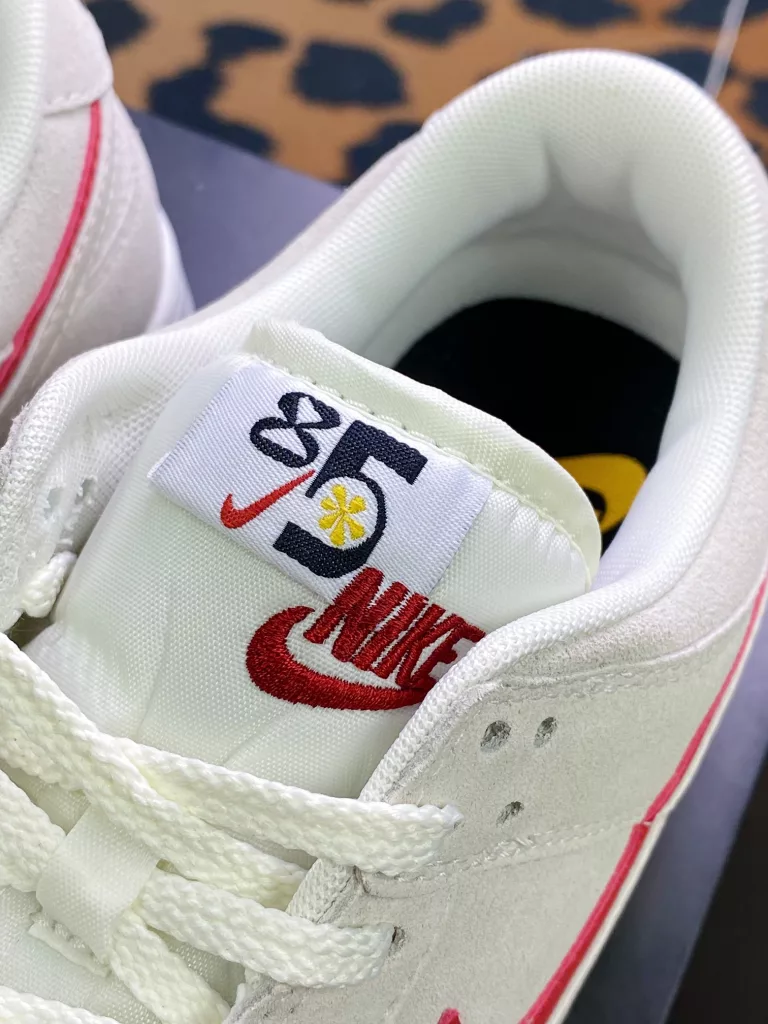 Nike SB Dunk Low SE 