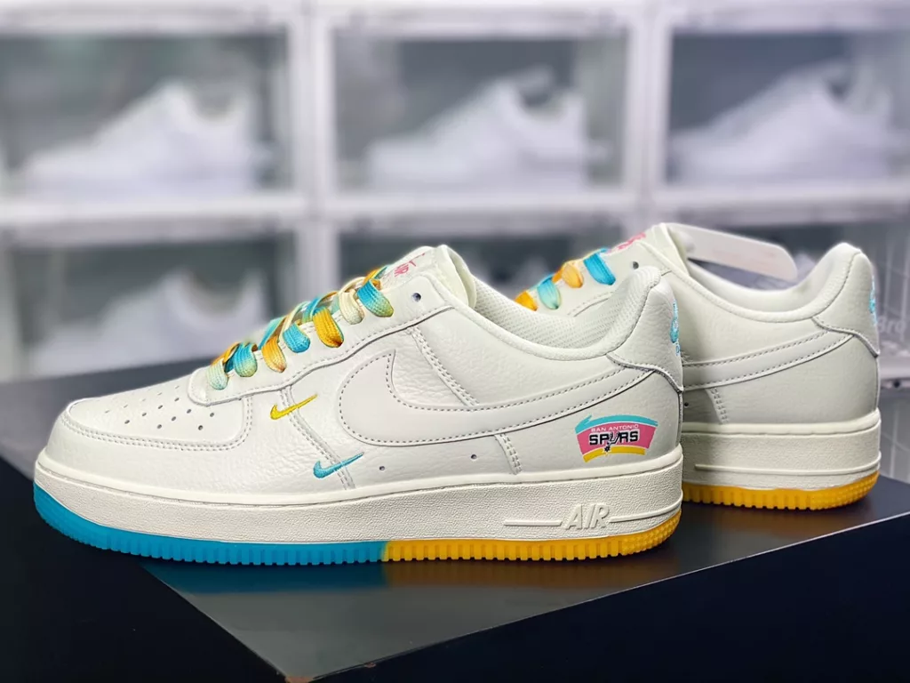 Nike Air Force 1'07 Low QS 