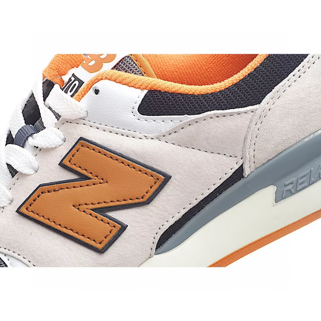 The company level New Balance NB 570 series retro dad style leisure sports jogging shoes are made of soft cow skin patched pig leather upper material, midsole, high elasticity, EVA foam material, REVlite midsole, rubber sole, comfortable and stable, external rubber big teeth, anti-skid rubber 9