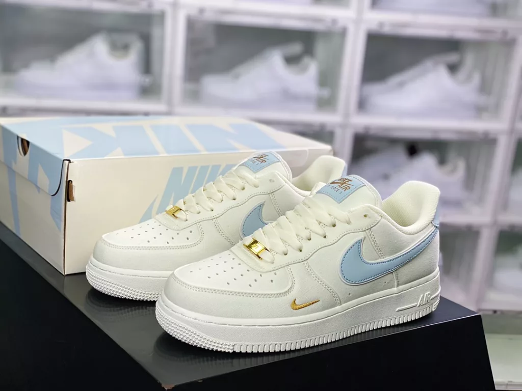 Air Force One Classic Low top Versatile Casual Sports Sneakers Leather Rice Silver Five Bar 3M Reflective 