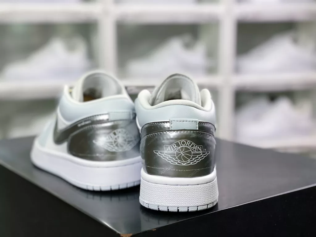 Nike Air Jordan 1 Low SE 