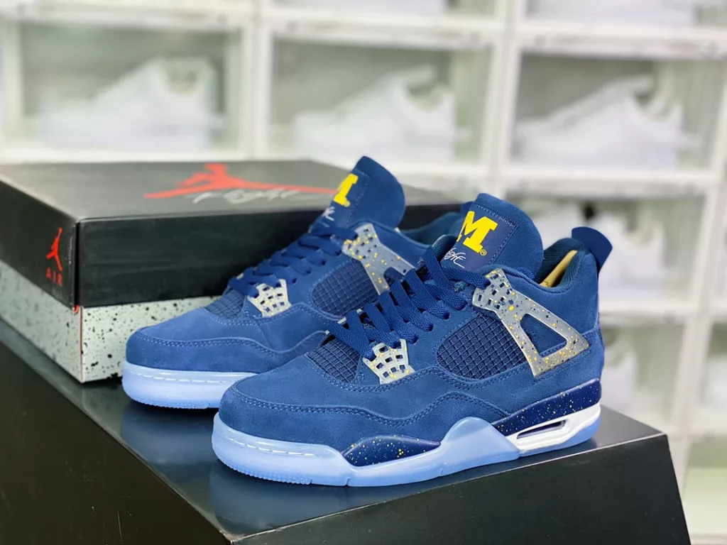 Air Jordan 4 Retro SE 