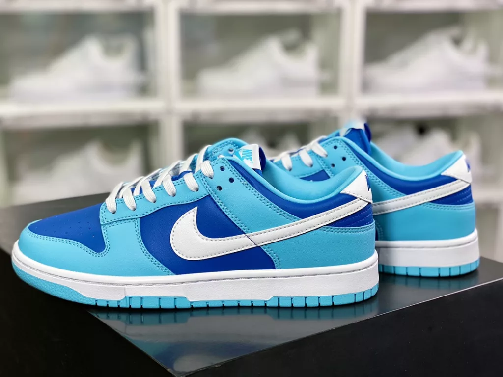 Nike SB Dunk Low Pro 