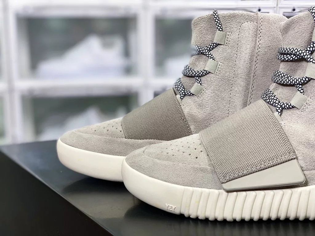 Kanye West x Originals YEEZY BOOST 750 