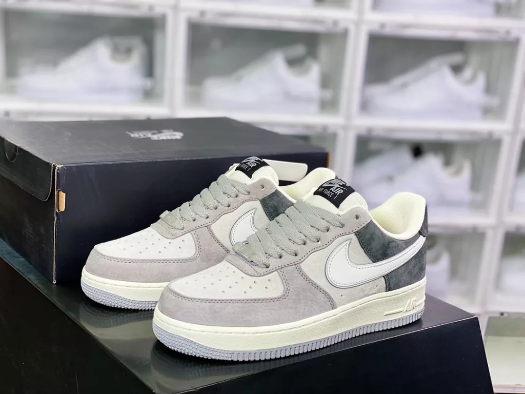 Nike Air Force 1'07 Low LX 