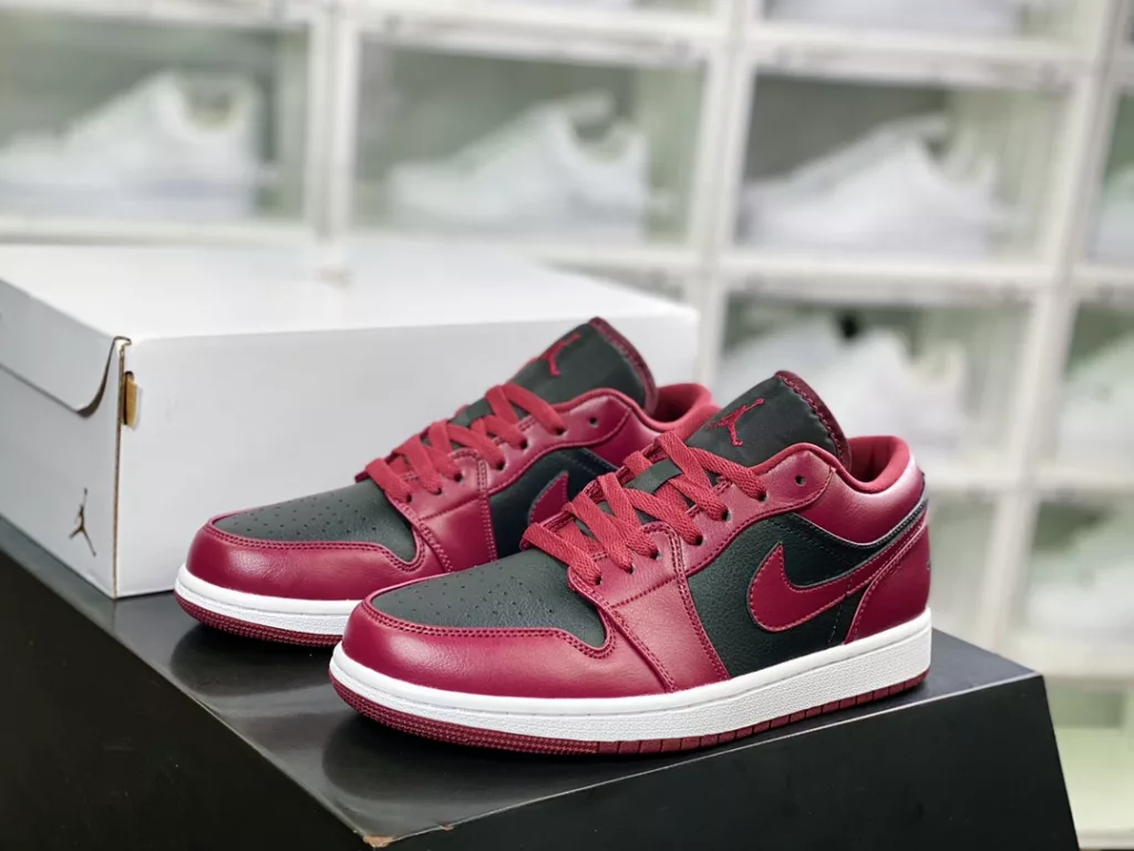 Nike Air Jordan 1 Low GS 