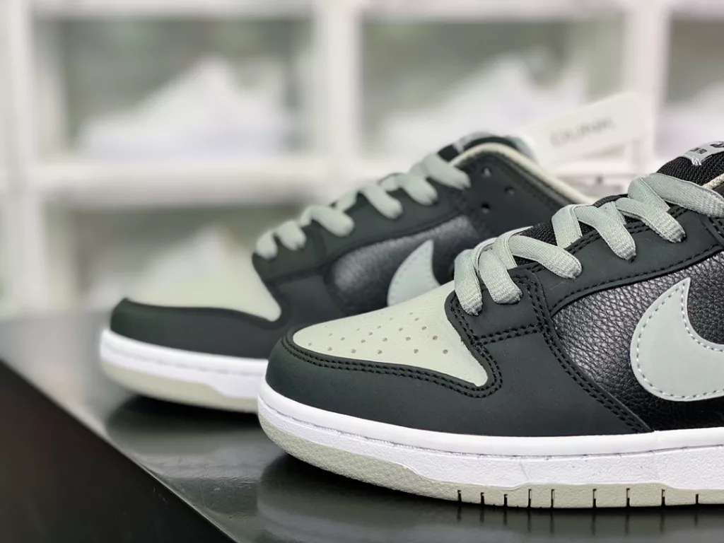 Nike Dunk SB Low Pro 