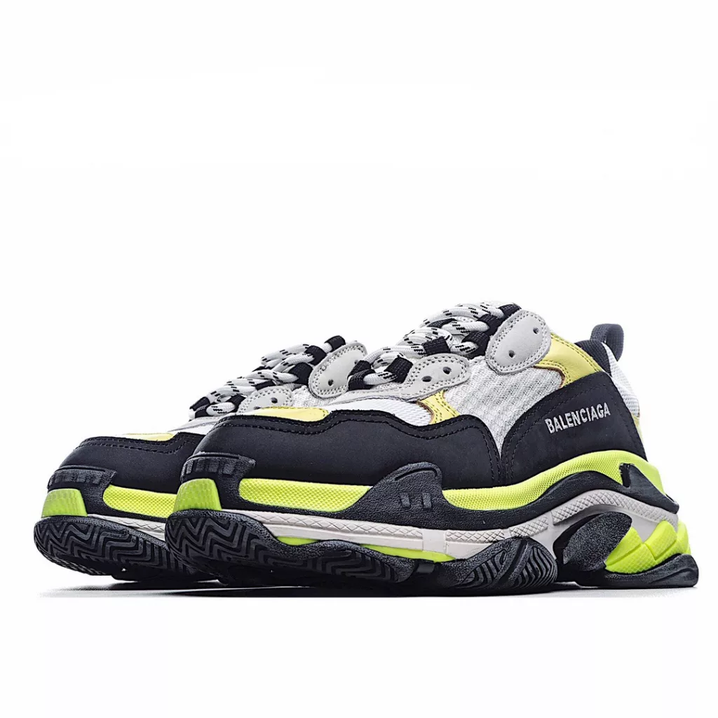 Company level original box Balenciaga Triple S Balenciaga Dad's shoes 1.0, breakthrough in eight layer sole, impossible to debut original sole eight layer combination Balenciaga does not make any comparison, seeing is believing 9