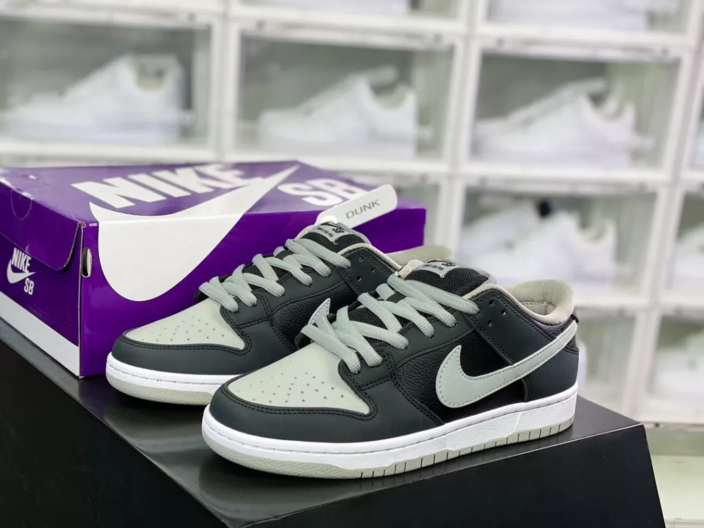 Nike Dunk SB Low Pro 