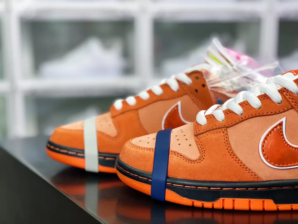 Boston Famous Shoe Store Heavyweight Co branded Concepts x SB Dunk Low 