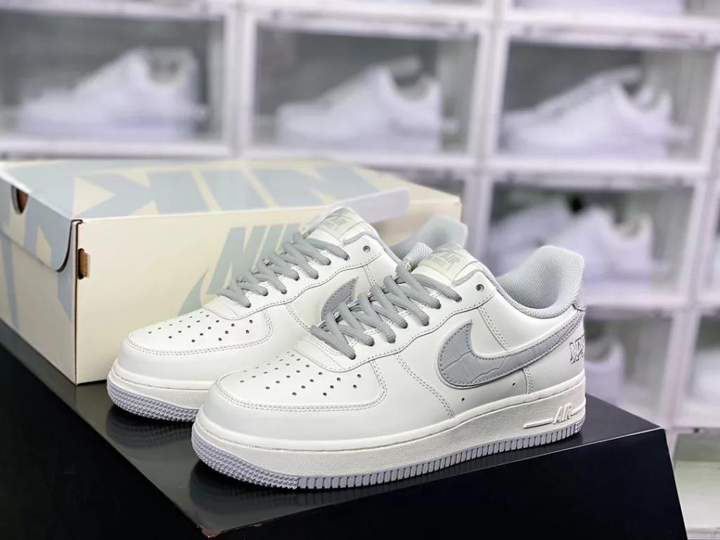 Nike Air Force 1'07 Low 