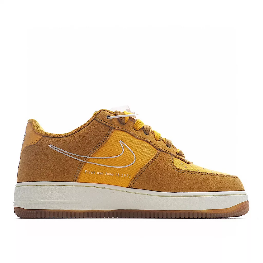 NK Air Force 1 Air Force One suede gold buckle 50th anniversary official synchronous original level original last original cardboard to create a pure air force version # Focus on foreign trade channels Full palm built-in honeycomb air cushion # Original box accessories original factory midsole steel seal, 9