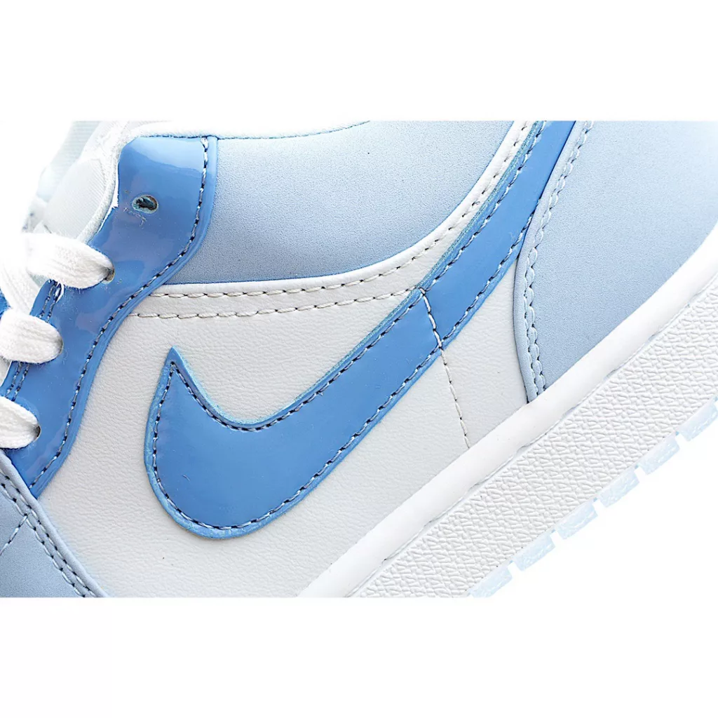 The only ceiling level Air Jordan 1 Low low cut retro cultural basketball shoe in the B-version new product market, white and blue item number: DM5442-040, price positioning, conscience, dozens of color schemes are gradually released 9