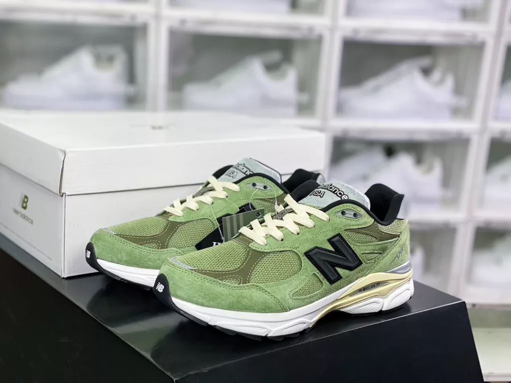 NB New Balance Made in USA M990V3 