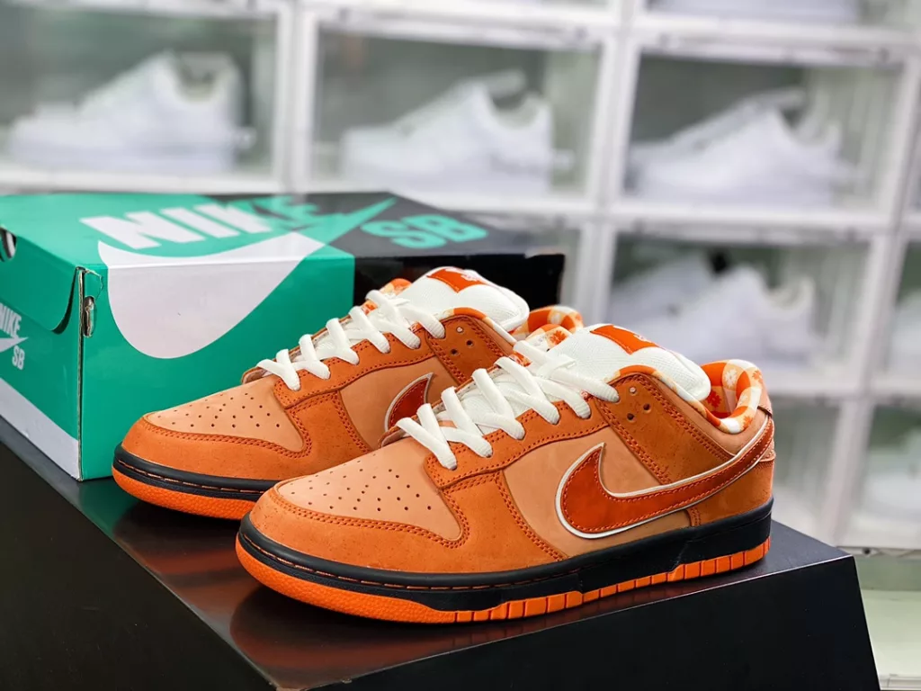 Boston Famous Shoe Store Heavyweight Co branded Concepts x SB Dunk Low 