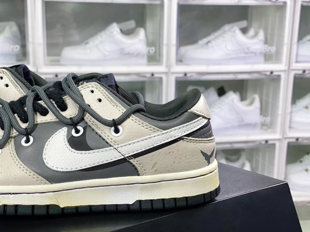 Nike SB Dunk Low Lot 