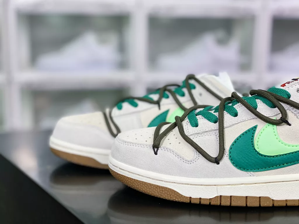 SB Dunk Scrap Low 