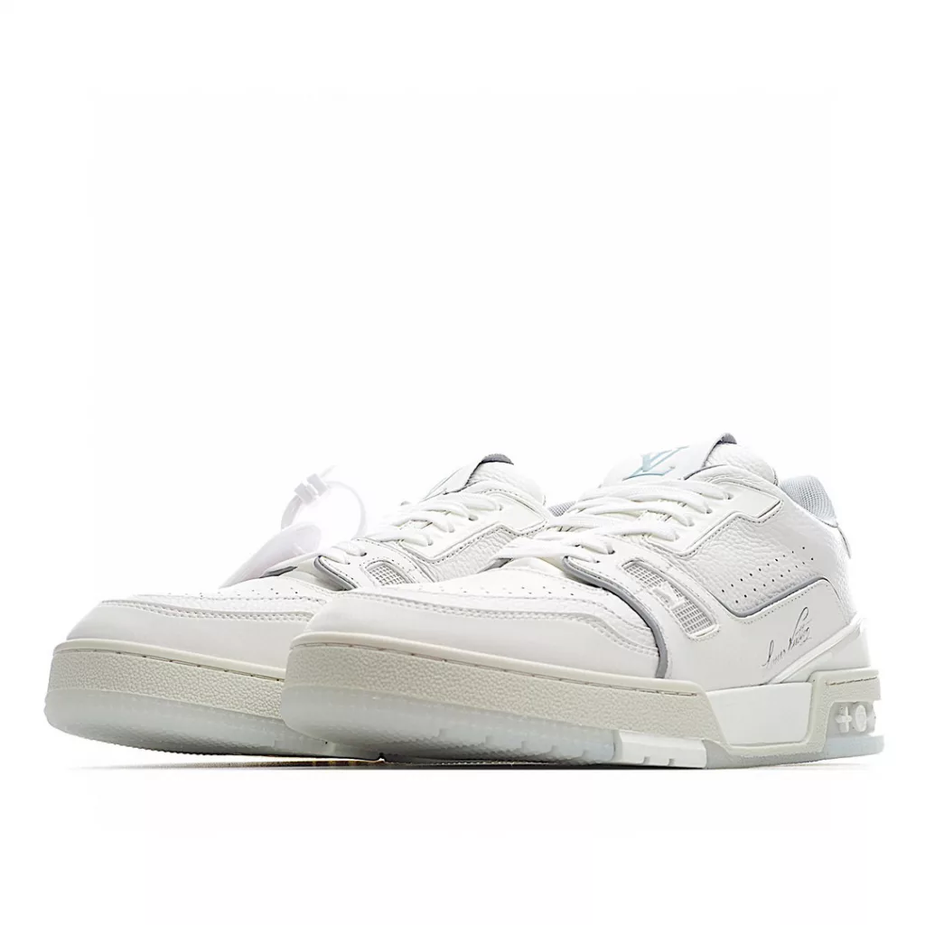 The original mixed sales version of Gong Jun, the same white cement Virgil Abloh, personally designed the new LV Louis Vuitton Trainer Sneaker Low Casual 9