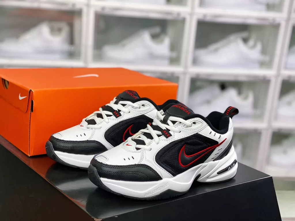 Nike Air Monarch IV 