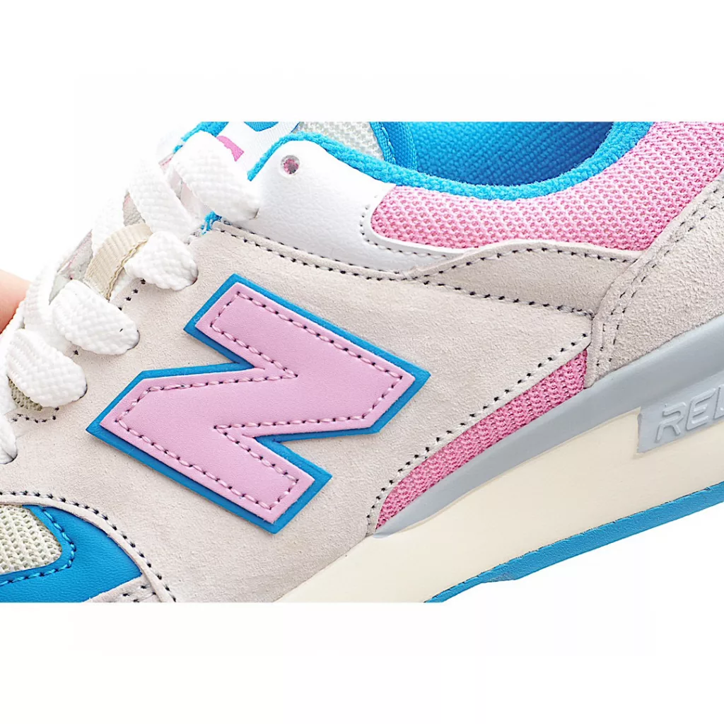 The company level New Balance NB 570 series retro dad style leisure sports jogging shoes are made of soft cow skin patched pig leather upper material, midsole, high elasticity, EVA foam material, REVlite midsole, rubber sole, comfortable and stable, external rubber big teeth, anti-skid rubber 9