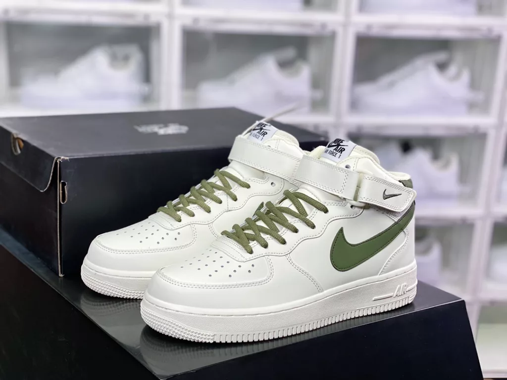 Nike Air Force 1'07 Mid 