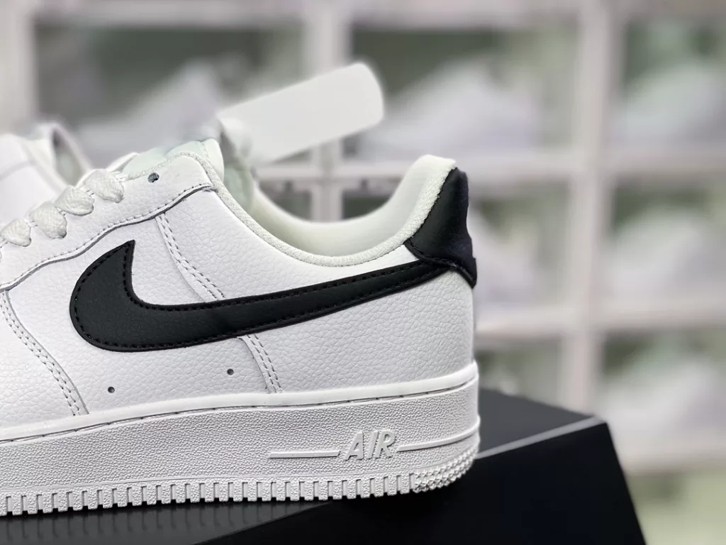 Nike Air Force 1'07 Low 