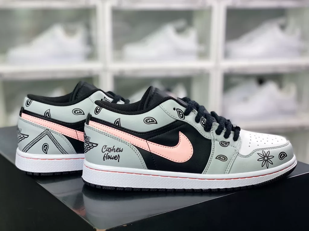 Nike Air Jordan 1 Low GS 