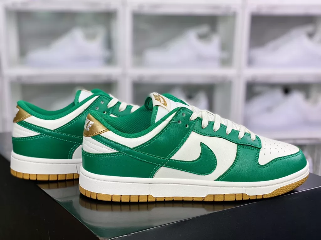 SB Dunk Low 