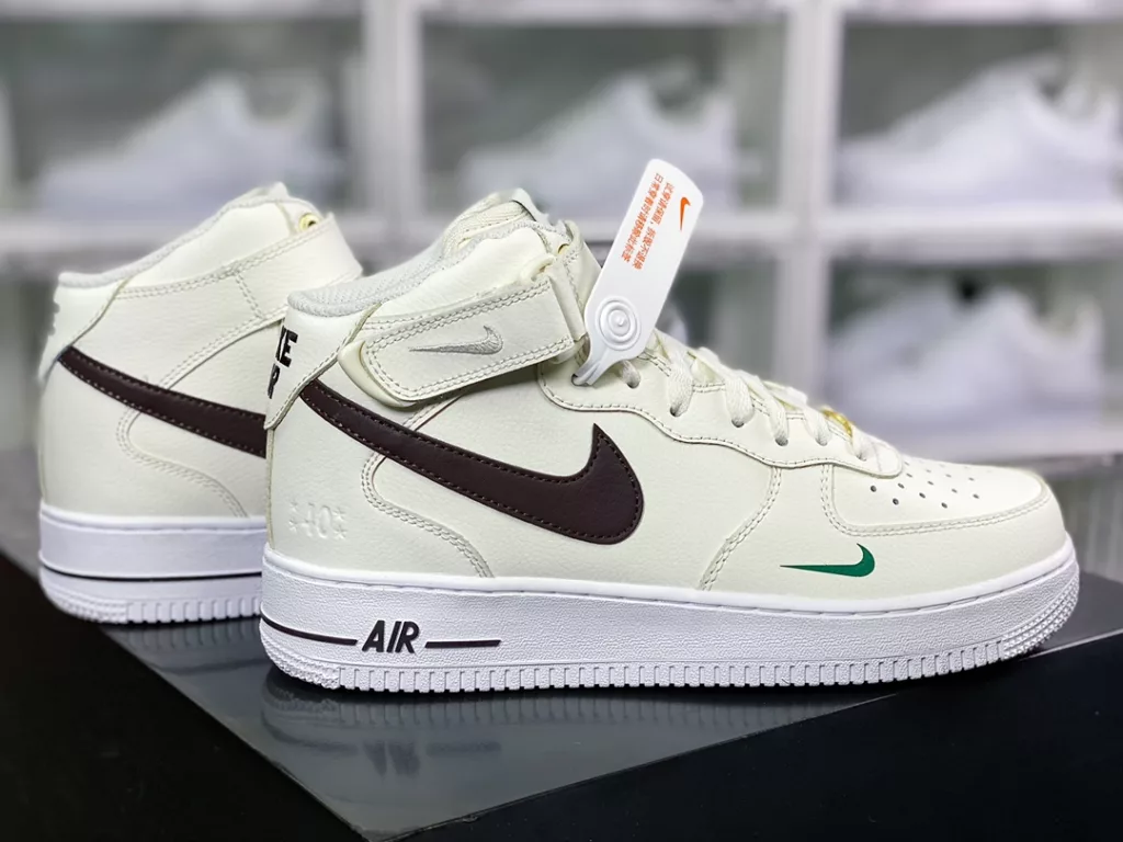 Nike Air Force 1'07 Mid SE 