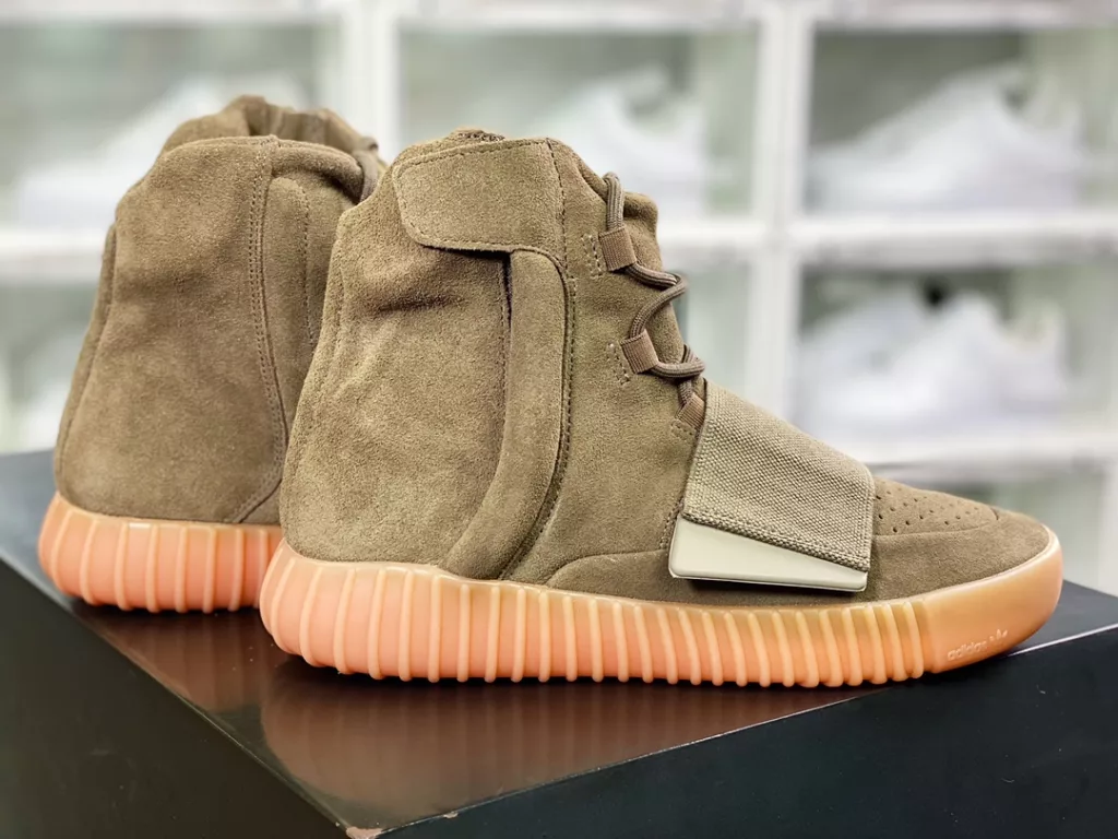 Kanye West x Originals YEEZY BOOST 750 