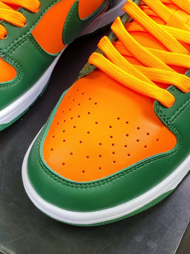 Vintage orange green outfit, Nike SB Dunk Low 