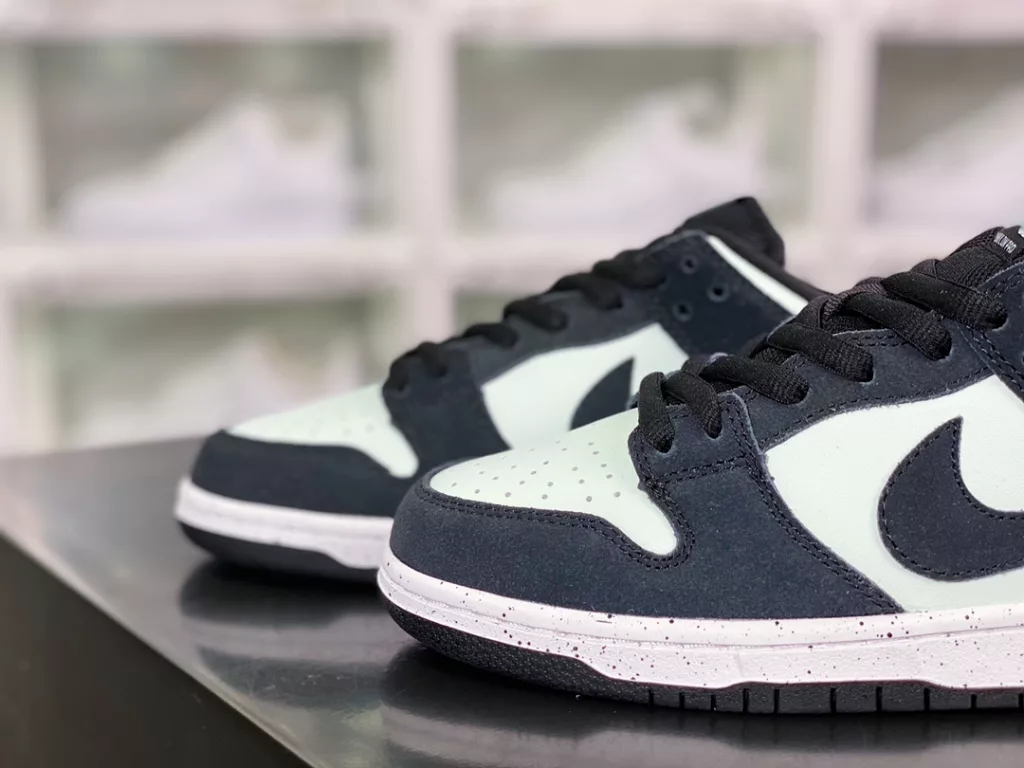 SB Dunk Low Pro 