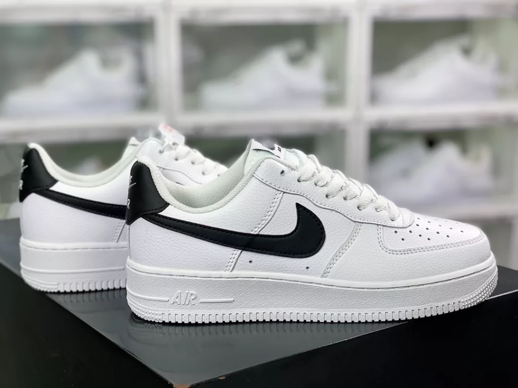 Nike Air Force 1'07 Low 