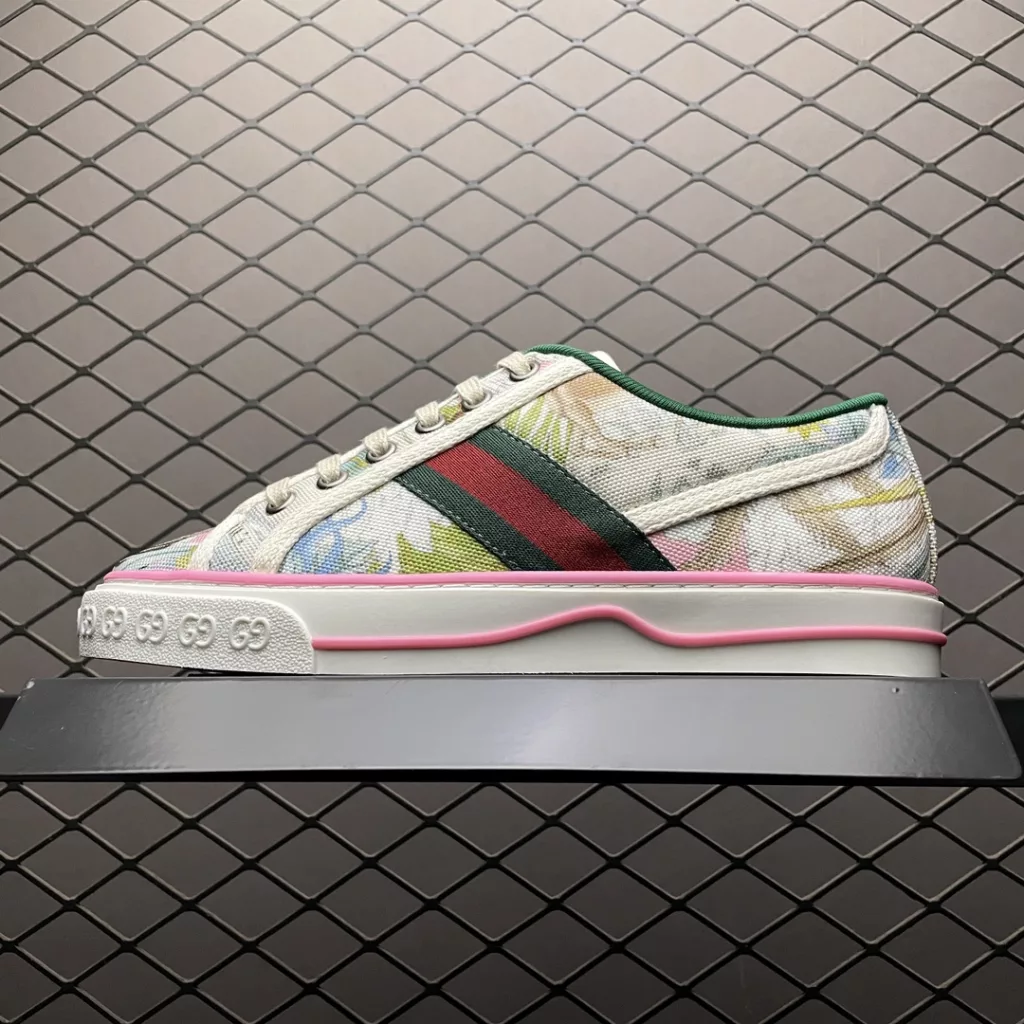 Local self sourced online shopping for Gucci Tennis 1977 series low top casual board shoes, high-end retail for quality, official synchronization, new color matching, exclusive launch, highest version available on the market, full set of original shoe development, cabinet packaging and accessories, size: 35 36 37 38 39