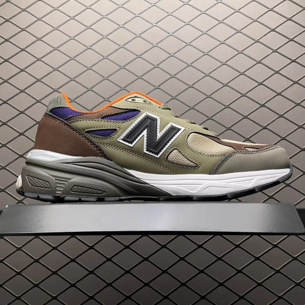 Local self taken New Balance New Balance M990BT3 retro casual running shoes Carbon plate on sole Size: 36 37 37.5 38 38.5 39.5 40 40.5 41.5 42 42.5 43 44 44.5 45