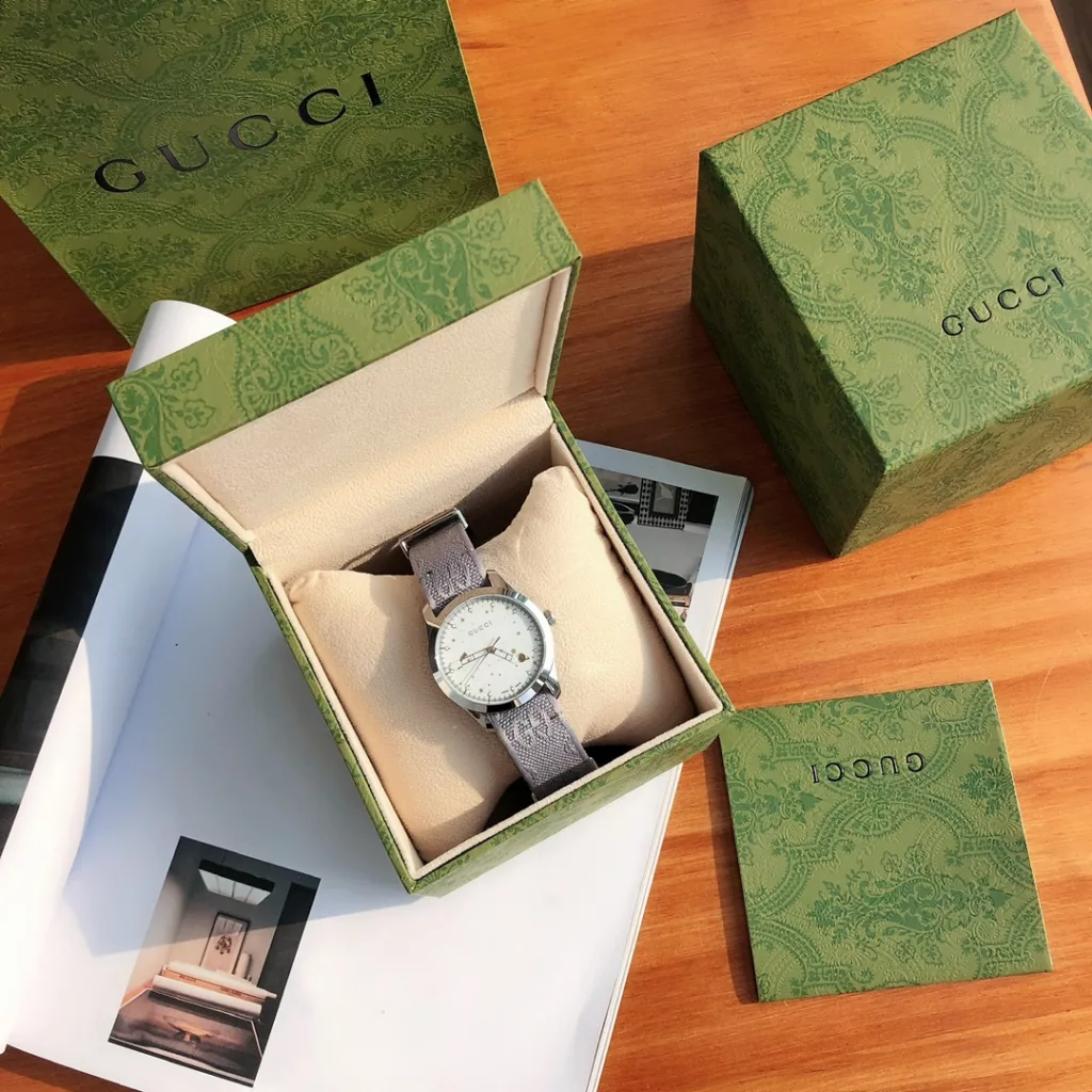 Original large stock in three colours, Gucci G-TIMELESSGucci collection, unisex model, 38mm diameter, glareproofed sapphire glass, 316 stainless steel case, double G embroidered nylon strap, cosmic star dial design, simple and generous, original Swiss ETA movement, new complete set out.