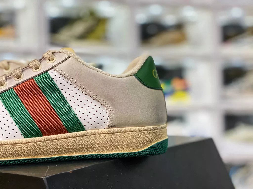 Exclusive chip version ‼️ The strongest and top tier designated version available on the market, Gucci/Gucci Distressed Screener Sneaker Classic Prototype Retro Versatile Old Dad's Board Shoes/Retro Academy Style Retro Original Old 10