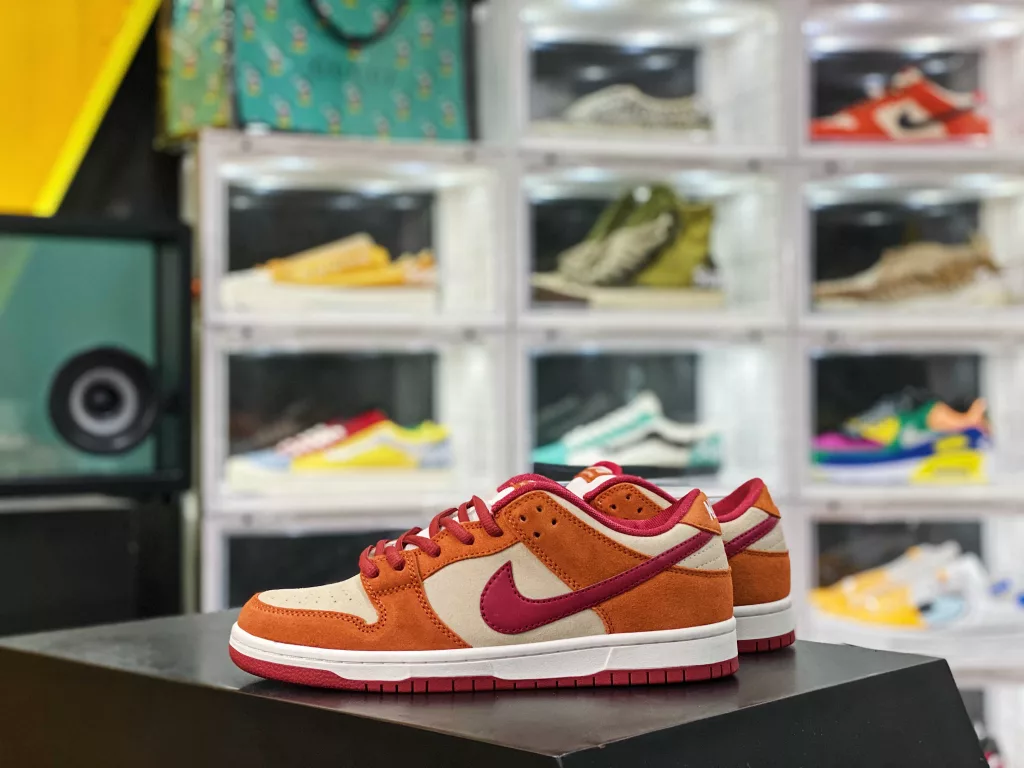 [Same style as Wang Yibo] Nike SB Dunk Low Russell Cedar Brown Red Hook Skateboarding Shoe Product Number: BQ6817-20210