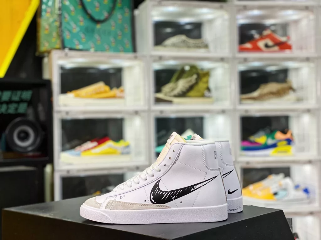 Nike Blazer Mid Versatile Piece Company level Strongest Nike Blazer Trailblazer ‼️ The timeless trend of IP craftsmanship, fine needle stitching, and wiring all follow the original shoe label, the original box, and the pure original shoe upper pulled back from Qingdao QT, LX3, factory made in 10