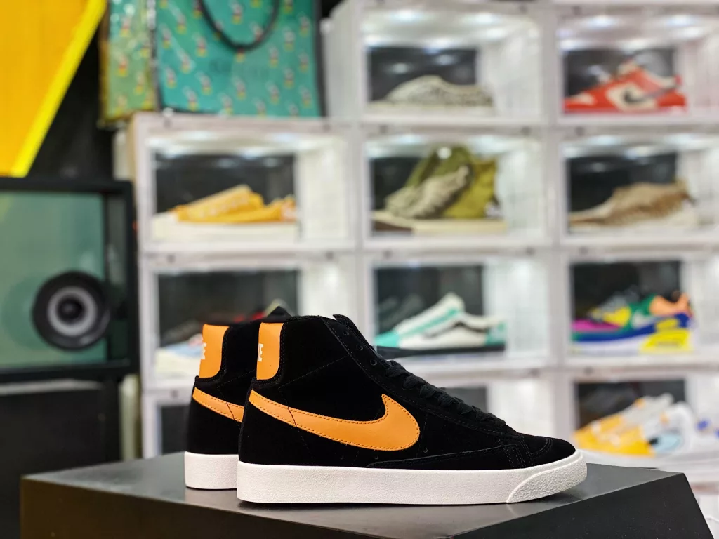 Nike Blazer Mid Versatile Piece Company level Strongest Nike Blazer Trailblazer ‼️ The timeless trend of IP craftsmanship, fine needle stitching, and wiring all follow the original shoe label, the original box, and the pure original shoe upper pulled back from Qingdao QT, LX3, factory made in 10