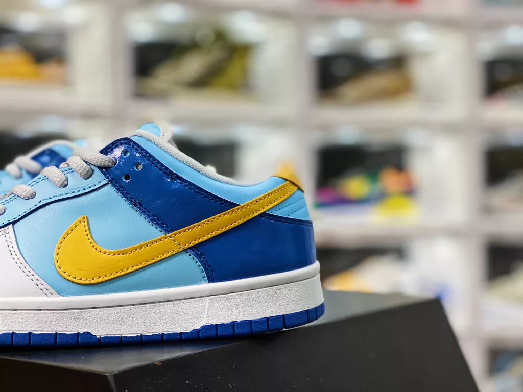 SB board shoes Blue white yellow original last original cardboard development version Nike Dunk Low Pro 2020 low top casual sports Skate shoe thickened tongue filling, greatly improving comfort and making it easier to wear and take off; The midsole has added foot 10