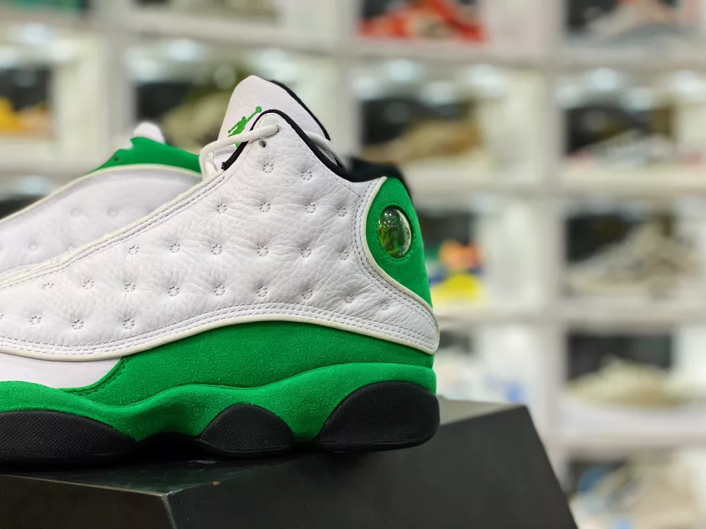 Air Jordan 13 Retro super royal Royal Dongguan factory produces pure original shoes, with almost zero deviation in the development version. Purchase original leather materials, logo, hardware components, and develop private molds at high prices to eliminate fake versions at a glance. # Original shoes 1:110