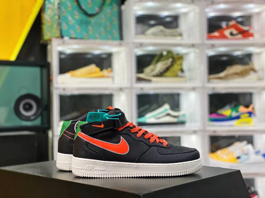 Black Orange Air Force 1'07 LV8 x Stranger Things 