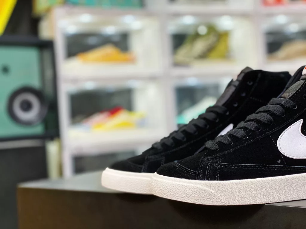 Nike Blazer Mid Versatile Piece Company level Strongest Nike Blazer Trailblazer ‼️ The timeless trend of IP craftsmanship, fine needle stitching, and wiring all follow the original shoe label, the original box, and the pure original shoe upper pulled back from Qingdao QT, LX3, factory made in 10