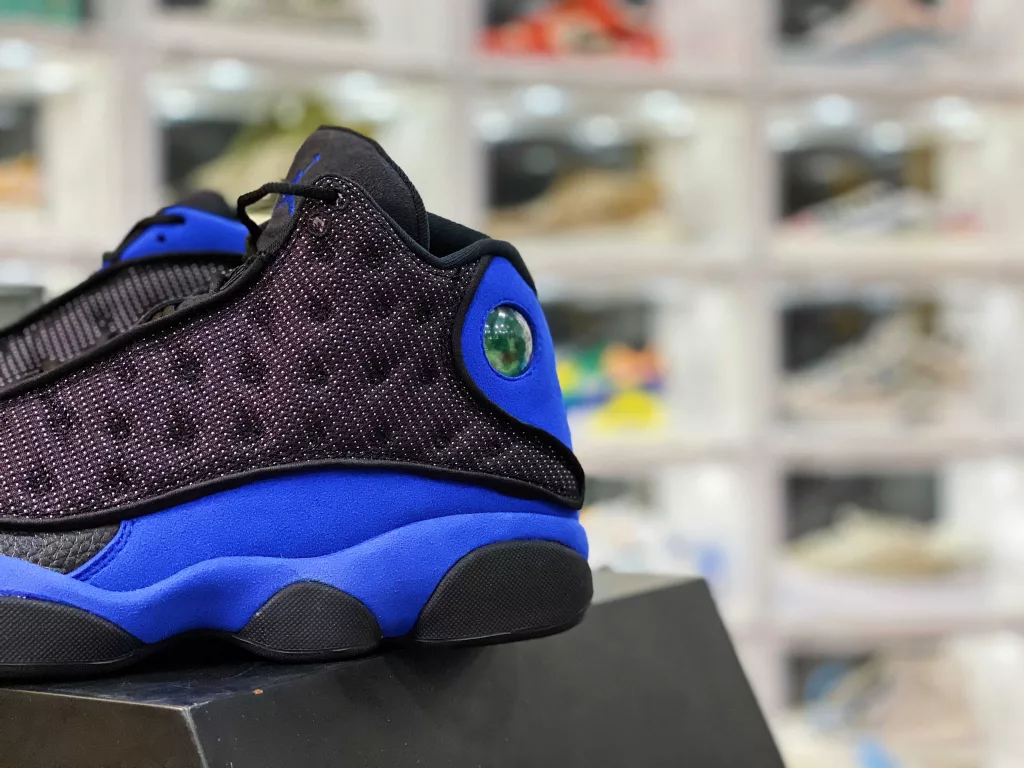 Air Jordan 13 Retro super royal Royal Dongguan factory produces pure original shoes, with almost zero deviation in the development version. Purchase original leather materials, logo, hardware components, and develop private molds at high prices to eliminate fake versions at a glance. # Original shoes 1:110